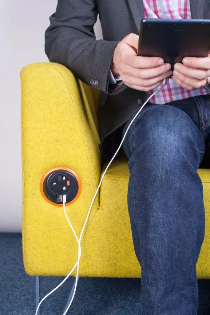 مبلمان هوشمند با تجهیزات مورف